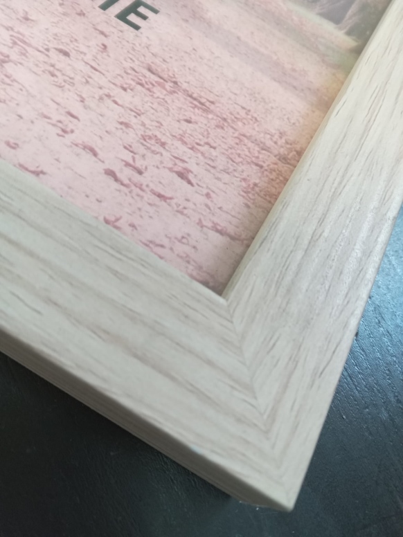 מסגרת עץ בהיר גודל 30/40 עובי 2 ס"מ Ysf2020