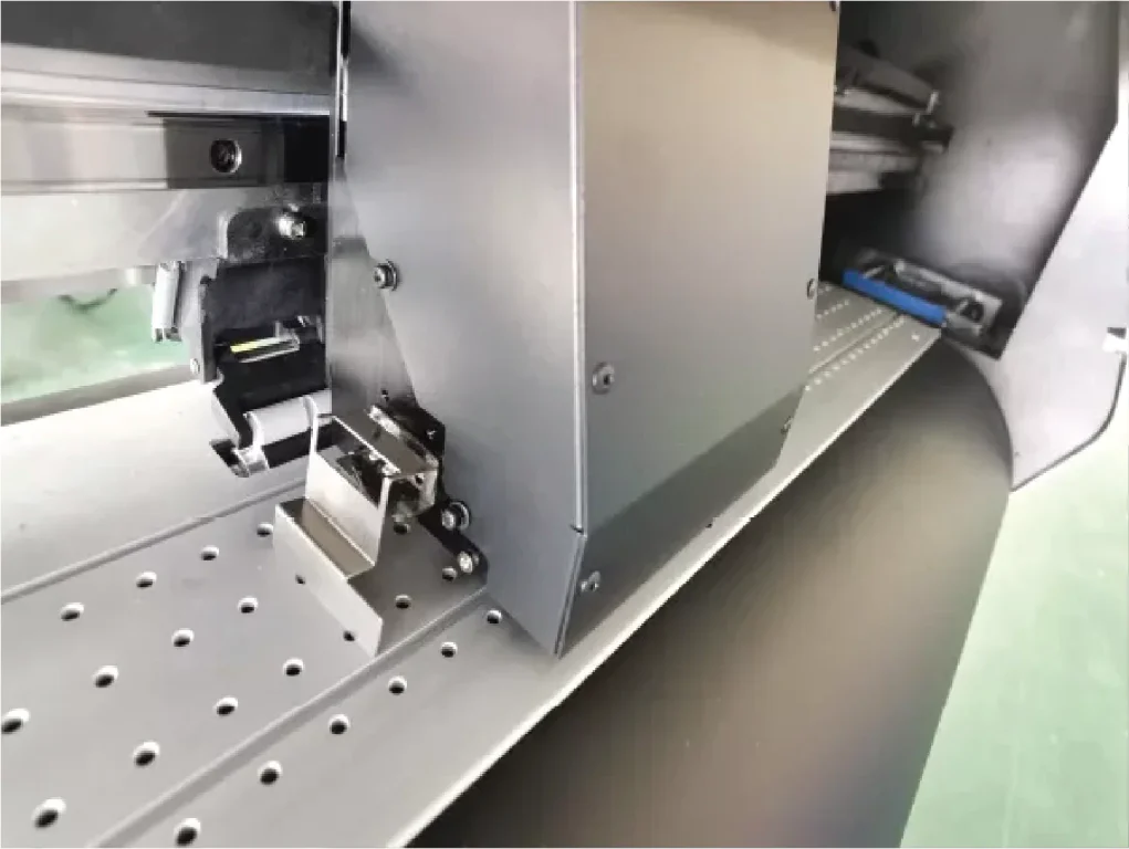 מכונת אקו סולבנט עם ראש הדפסה אחד