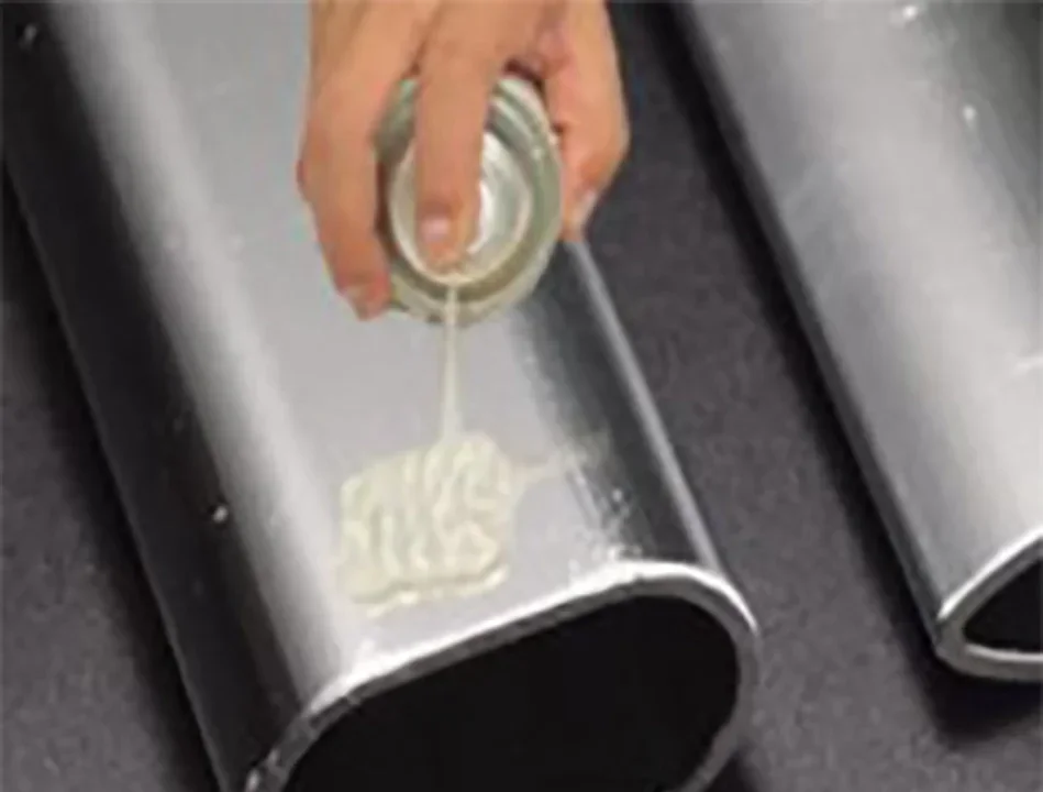 Spray-multifunctional-glue