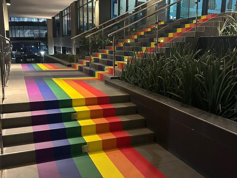 גליל ויניל מדבקה לבן לרצפה + למינציה 107 ס"מ אורך 50 מטר סולבנט LAM-200W