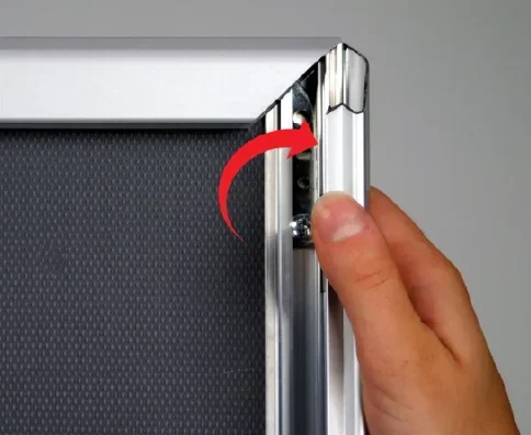 מסגרת סנייפ פריים אלומיניום A4 עובי 25 מ"מ + ידית (10 בקופסא)