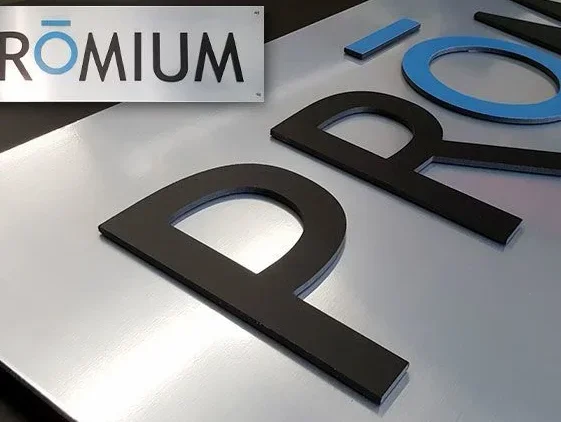 גליל אלומיניום לבן רוחב 6 ס"מ אורך 100 מטר עובי 0.6 מ"מ