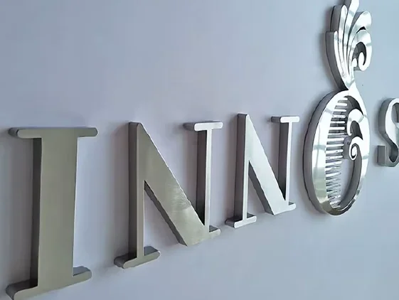 גליל אלומיניום כסף מוברש רוחב 6 ס"מ אורך 100 מטר עובי 0.6 מ"מ