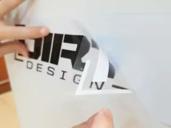 גליל ויניל מדבקה שקוף מבריק פלקסטק רוחב 105 ס"מ 50 מטר סולבנט 100 מיקרון TPP-10-K-P-G