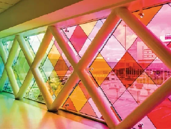 גליל ויניל אדום חזק מבריק רוחב 122 ס"מ 50 מטר דגם HG-106