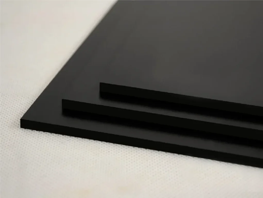 P.V.C פי וי סי מוקצף שחור 122/244 10 מ"מ