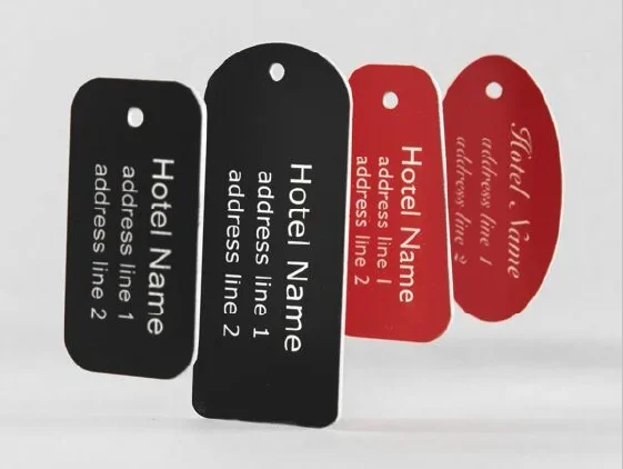 פלסטיק לחריטה אדום בסיס לבן גודל 60/120 ס"מ עובי 1.3 מ"מ